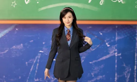Midu từng muốn nghỉ hưu ở tuổi 35, giờ lại yêu say đắm đàn em kém 12 tuổi?