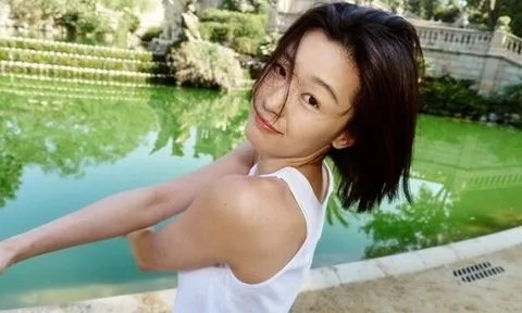 "Mợ chảnh" Jeon Ji Hyun và cú lột xác đầy ngoạn mục ở tuổi 44