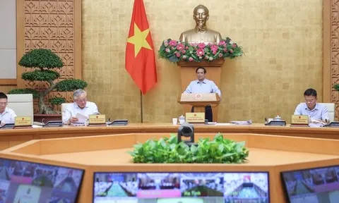 Thủ tướng: Điều hành kinh tế chịu áp lực lớn về tỉ giá, lạm phát và thuế quan