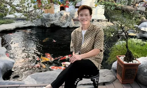 Hoàng Đức khoe căn hộ bạc tỷ