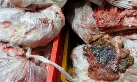 Cận cảnh kho thịt đông lạnh bốc mùi được 'phù phép' thành đặc sản trâu gác bếp