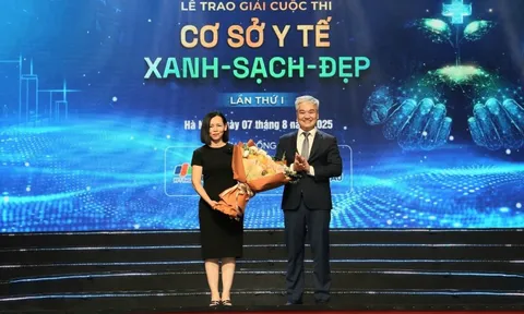 Long Châu đồng hành lan toả tinh thần 'Xanh - Sạch - Đẹp' trong ngành Y tế