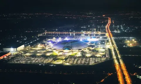 Vingroup công bố 2 trụ cột hoạt động mới là hạ tầng và năng lượng xanh