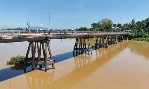 Cận cảnh cầu Trà Khúc 1 - biểu tượng 60 năm trước ngày được xây mới