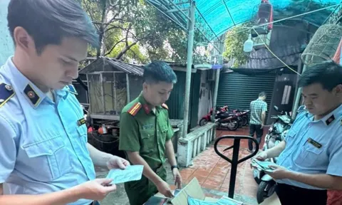 Hà Nội: Phát hiện, thu giữ 15.000 mặt nạ dưỡng da nhập lậu, không rõ nguồn gốc