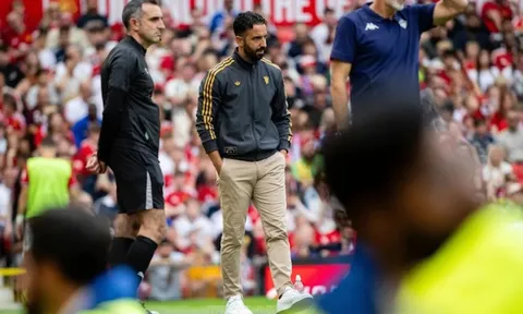 HLV Amorim cho rằng sự căng thẳng của CĐV Man Utd đã ảnh hưởng đến cầu thủ