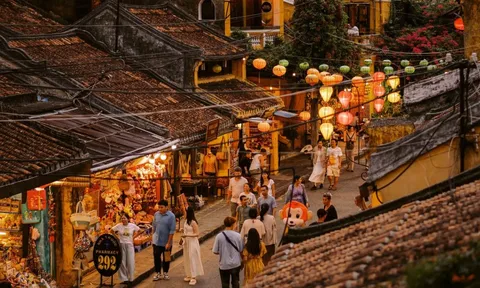 Đà Nẵng: Du khách phản ứng bị thu phí vệ sinh 10.000 đồng tại phố cổ Hội An