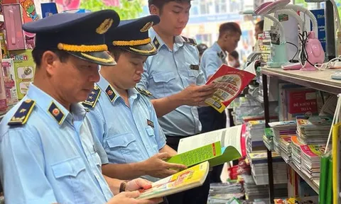 Phát hiện nhiều cơ sở kinh doanh “sách lậu” trước thềm năm học mới