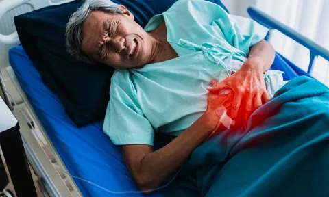 Người đàn ông tử vong vì suy gan sau khi uống thứ này trong nhiều tháng: Không phải rượu bia