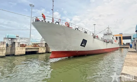 Báo Ba Lan: Việt Nam hạ thủy tàu đổ bộ hiện đại, mang "cuộc sống thứ hai" cho thiết kế của một nước NATO