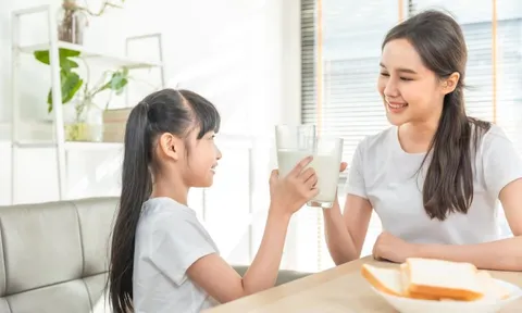 Thực phẩm bổ sung dạng sữa cho trẻ: Những điều cần hiểu đúng