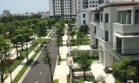 Bỏ 15 tỷ mua biệt thự ngoại thành, 10 năm sau giá tăng lên 80 tỷ, người đàn ông thừa nhận: “Tôi bất an vì cuộc sống này quá mong manh”