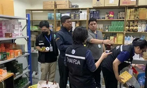 Đột kích 2 căn nhà cho thuê, công an triệt phá đường dây buôn bán mỹ phẩm và thuốc giả, tịch thu hơn 8.000 sản phẩm