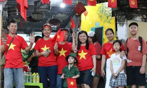 TPHCM thưởng 5 triệu đồng cho phụ nữ sinh đủ 2 con trước tuổi 35