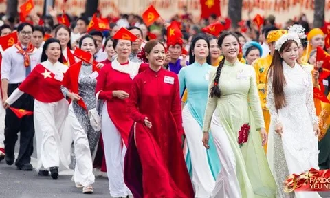 Trọn vẹn khoảnh khắc dàn sao tổng duyệt diễu hành: Chưa bao giờ nghệ sĩ Việt đẹp đến thế!