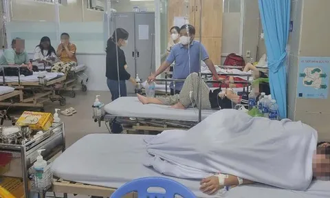 Sau bữa tiệc tân gia, 129 người nghi bị ngộ độc