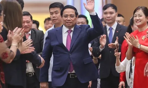 Thủ tướng: Bảo đảm doanh nghiệp thuộc mọi thành phần kinh tế được đối xử bình đẳng