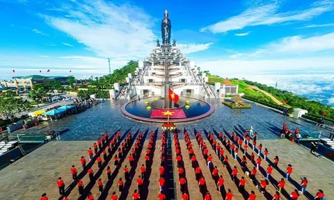 Nghìn du khách “lạc lối” ở ngôi chợ độc nhất vô nhị tại Tây Ninh