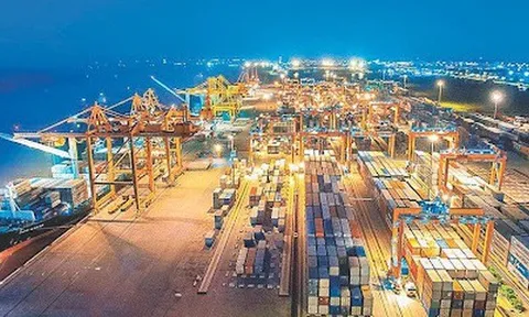 Chi hơn 100 tỷ đô nhập hàng Trung Quốc trong 7 tháng, Việt Nam mua những gì từ nước láng giềng?