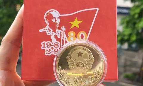 Đồng xu A80 "Tự hào Việt Nam" cháy hàng, nhiều người tiếc nuối vì không mua được