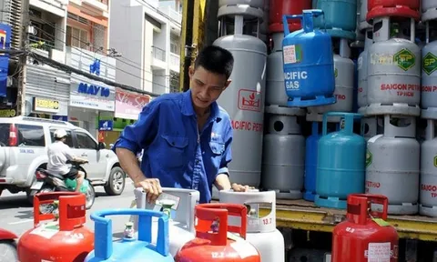 Giá gas bán lẻ đồng loạt tăng