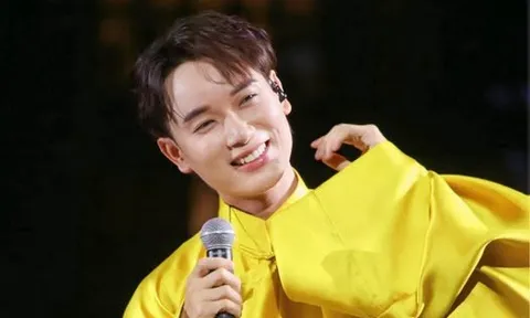 Trúc Nhân cực hài hước với khoảnh khắc "không còn gì để khoe" ở đại lễ A80