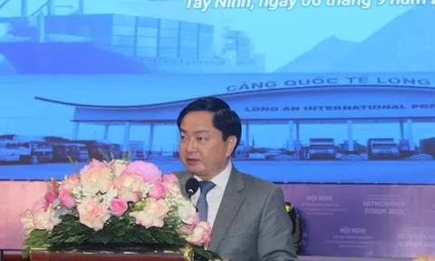 Bí thư Tỉnh ủy Tây Ninh phát biểu cam kết tại một hội nghị quan trọng