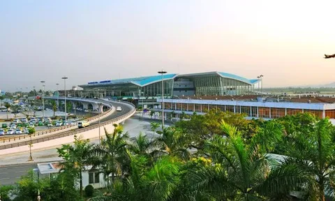 Họp bàn phương án quy hoạch, phát triển Cảng Hàng không quốc tế Đà Nẵng và Cảng Hàng không Chu Lai