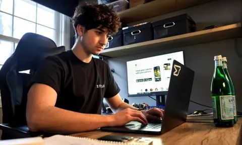 Chàng trai 18 tuổi trở thành hiện tượng nhờ sở hữu ứng dụng AI đạt 1,4 triệu USD lợi nhuận/tháng