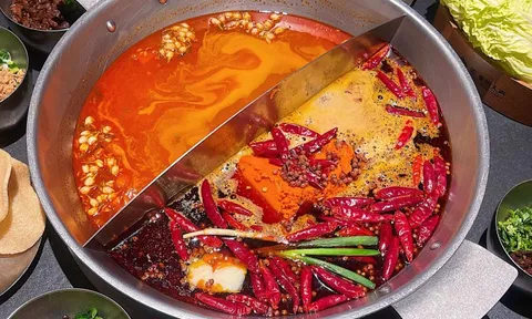 Ăn lẩu ở Trung Quốc, khách Việt "sốc" khi thấy đĩa thịt được mang ra: "Đây mà là thịt sao?"