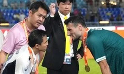 Ngôi sao Iraq triệt hạ, Messi Thái nói 'cả đời chưa từng bị hành hung như vậy'