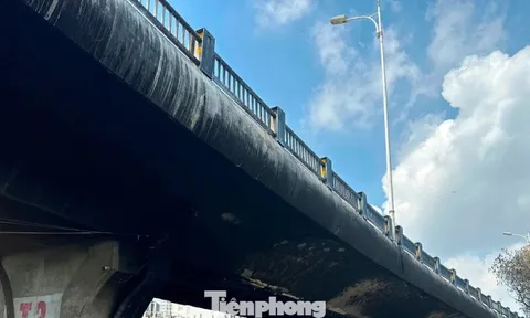 Kết quả kiểm định đường dẫn cầu Vĩnh Tuy sau vụ cháy hàng trăm xe máy