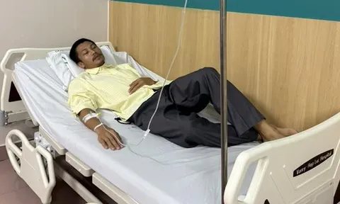 "Sao nam đỉnh nhất Mưa Đỏ" bất ngờ nhập viện, làm 1 việc khó tin khiến ai cũng lo lắng