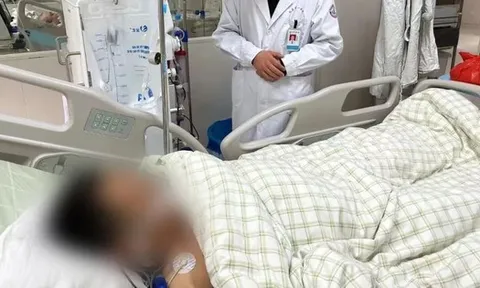 Người đàn ông tím tái, nguy kịch sau khi ăn 1 loại rau: Bác sĩ cảnh báo "độc hơn thạch tín"