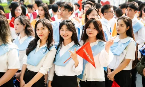 1 năm chưa từng có tại ĐH của tỷ phú Phạm Nhật Vượng: Tỷ lệ chọi 1/9, IELTS trung bình 7.5, cựu sinh viên SN 2001 đã giữ chức Tổng giám đốc