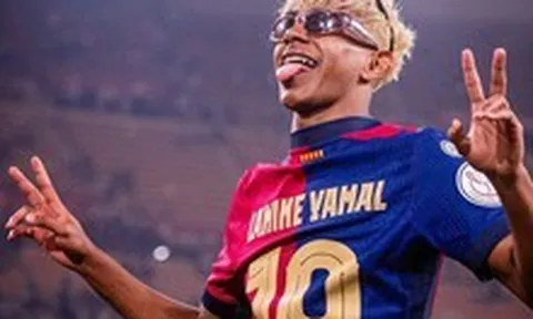 Thần đồng Lamine Yamal được "nuông chiều" khiến cầu thủ Barcelona ghen tỵ, phòng thay đồ bắt đầu "lục đục"