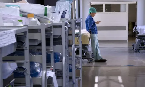 Hành trình gần 200 năm của bác sĩ nội trú từ châu Âu đến Việt Nam: Khi các siêu nhân mặc áo blouse trắng!