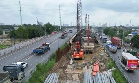 Loạt dự án ở TP.HCM chậm tiến độ, có công trình 10 năm vẫn chưa về đích