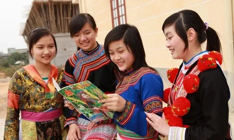 SGK tiếng dân tộc: Cầu nối giữa bản sắc văn hóa và giáo dục phổ thông cho trẻ em miền núi