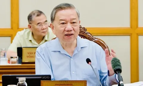 Bộ Chính trị: Từ 2026, người dân được khám sức khỏe định kỳ miễn phí, tiến tới miễn viện phí cơ bản