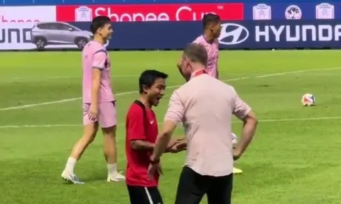 HLV Mano Polking tái ngộ ‘Messi Thái’