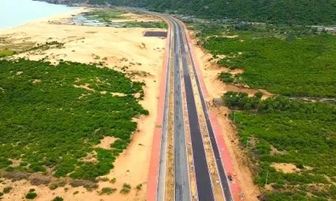 Đường gần 500 tỷ dài 3,8km ở Đắk Lắk 'cán đích' sau 10 năm vướng mặt bằng