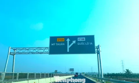 'Quên' làm đường gom cao tốc Mỹ Thuận - Cần Thơ?