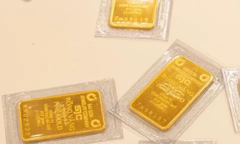Thủ tướng yêu cầu thu hẹp chênh lệch giữa giá vàng quốc tế và trong nước