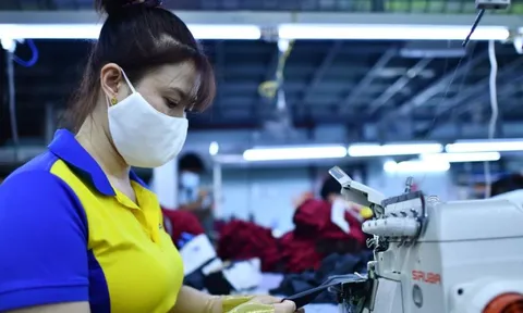Bộ Nội vụ đề xuất giờ làm việc trong ngày, tiền làm thêm dịp lễ, Tết