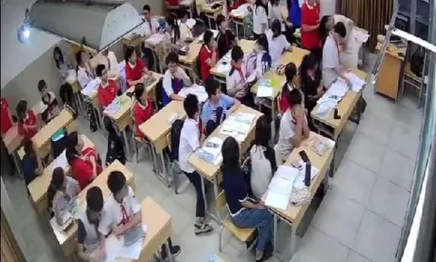 Học sinh lớp 7 túm tóc, xô ngã cô giáo ở Hà Nội có dấu hiệu stress: Bác sĩ cảnh báo mối nguy tiềm ẩn