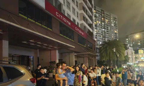 Cháy ở chung cư TPHCM: 'Chuông inh ỏi, tôi bế con chạy vội, nhiều trẻ nhỏ khóc thét'