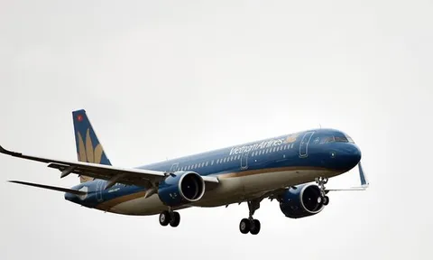 Loạt chuyến bay bị ảnh hưởng do siêu bão Ragasa