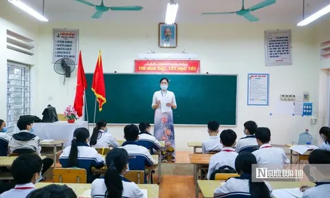 Giáo viên dạy thêm giờ được trả lương gấp 1,5 lần