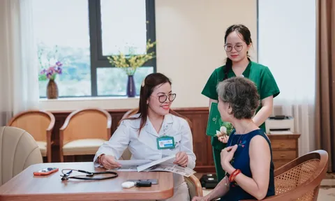 Lớp học đặc biệt: Mô hình bán trú dành cho người cao tuổi